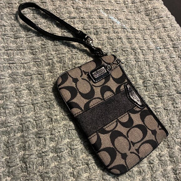 Coach Wristlet - Picture 1 of 4